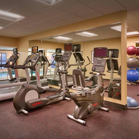 Towneplace Suites By Marriott Dickinson Bagian luar foto